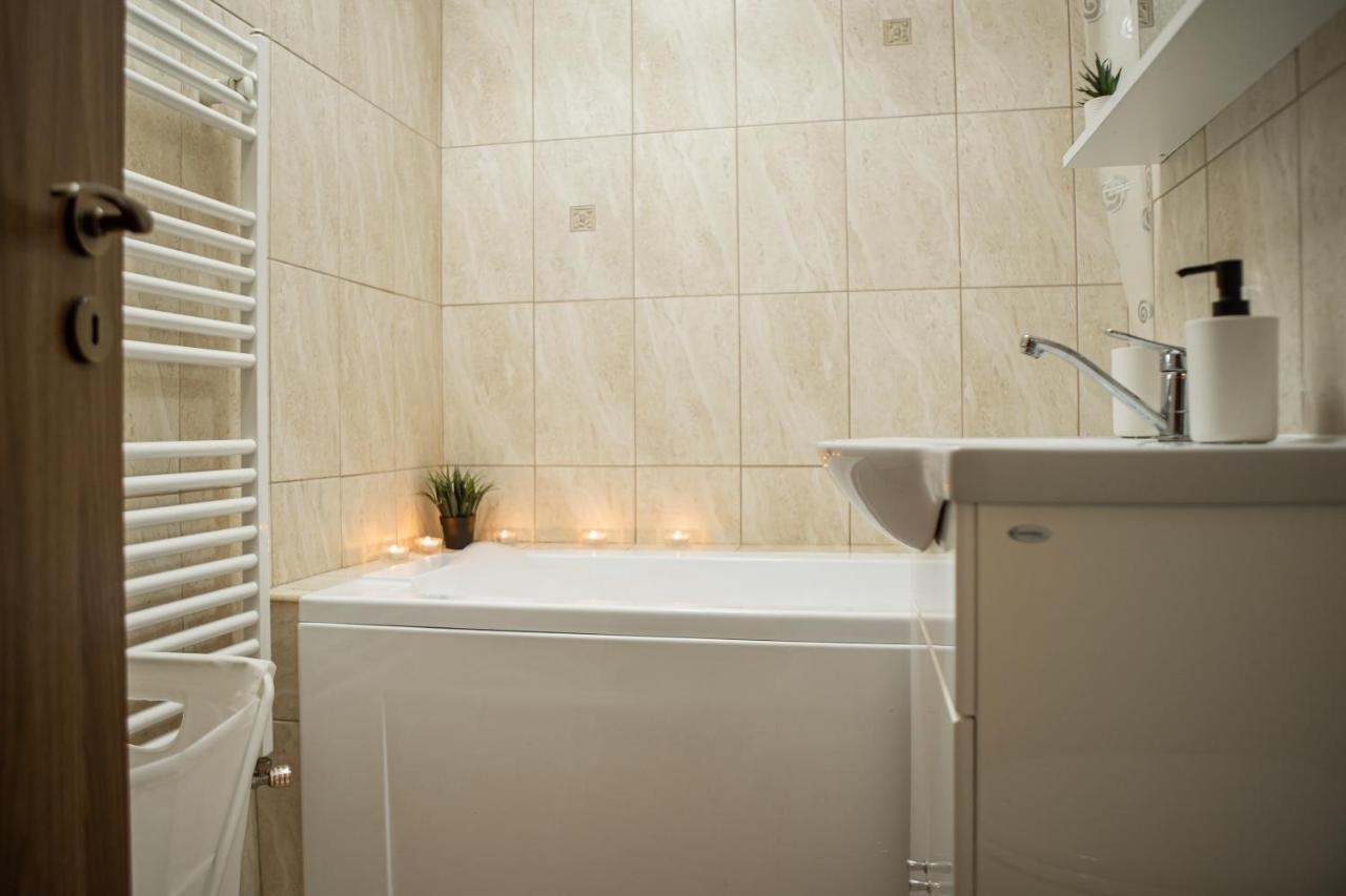 Henriett'S Cosy Place Satu Mare Zewnętrze zdjęcie